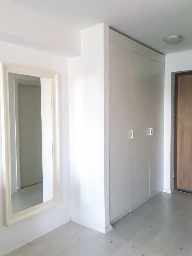 Airport Residence - Across From Otopeni Airport Экстерьер фото